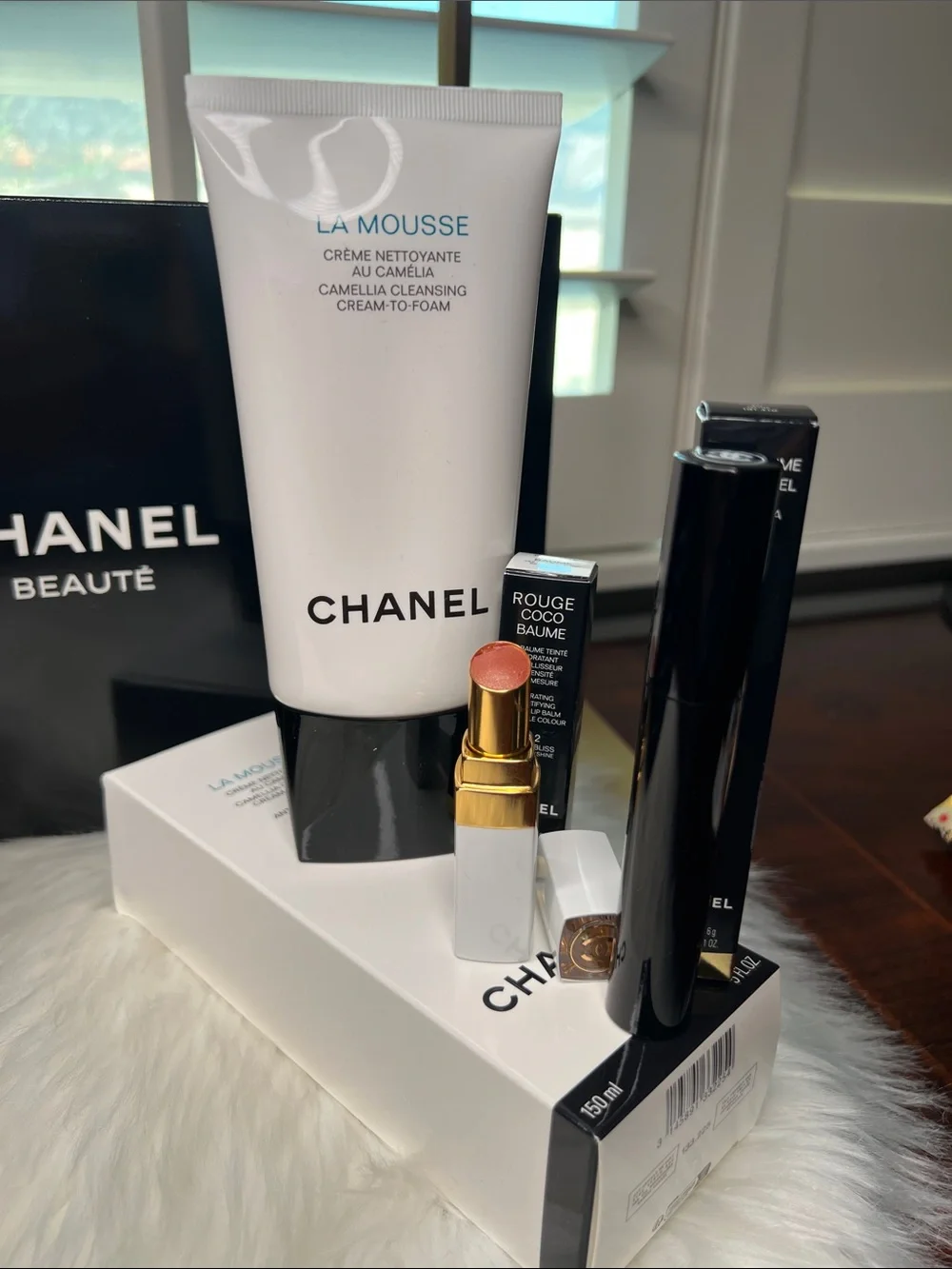 CHANEL BEAUTY Set: La Mousse, Volume Mascara &Rouge Coco Baume With Cosmetic Bag